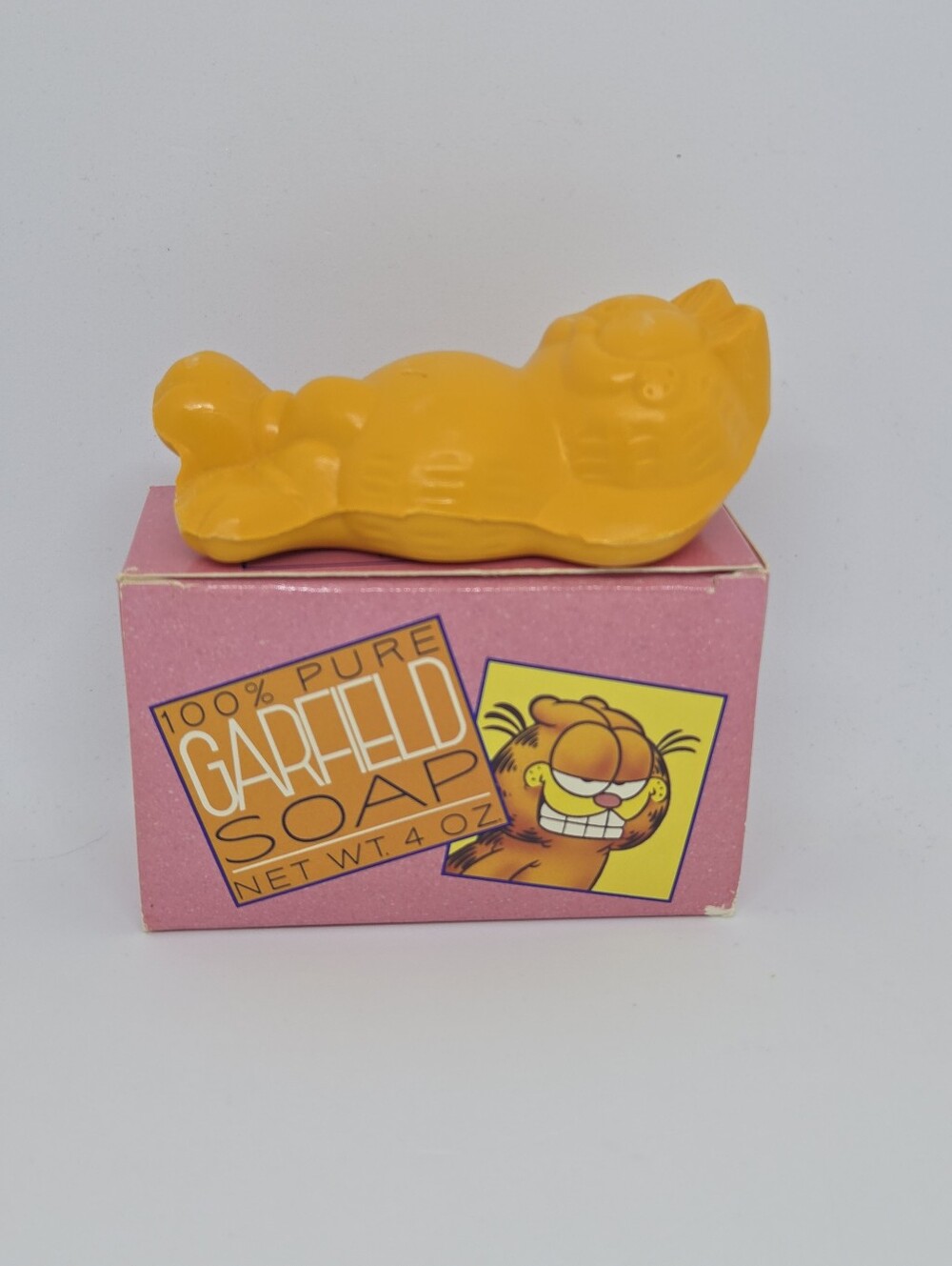Avon - Vintage 100% Pure Garfield Bar Soap 4oz. - 1978